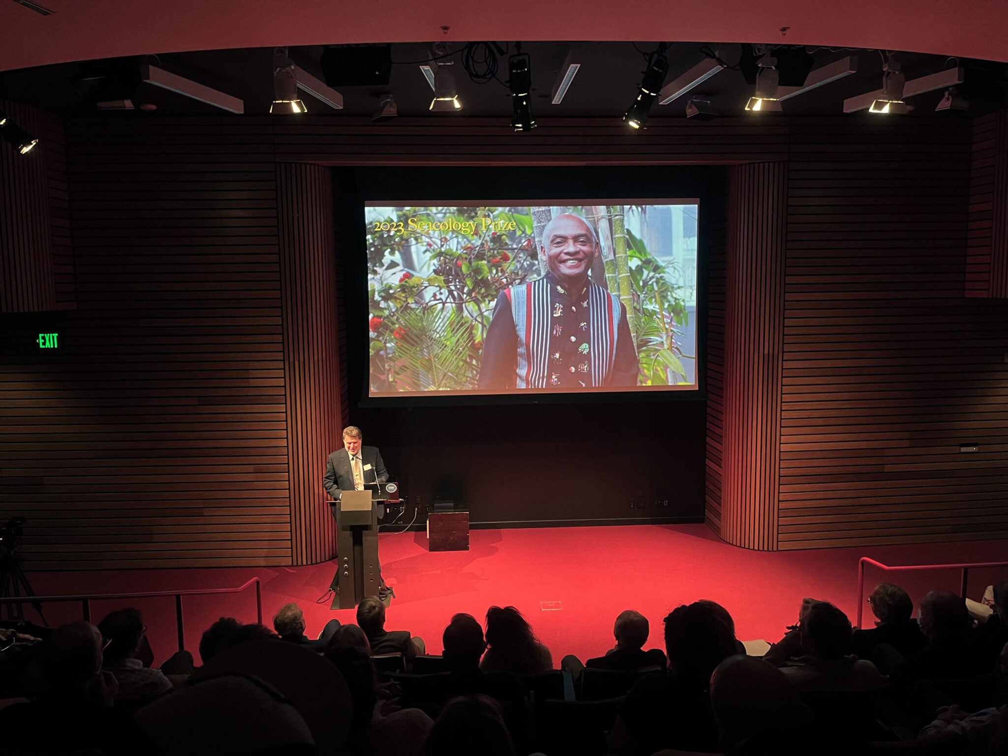 Vice Chair Ken Mudock introduces the Seacology Prize.